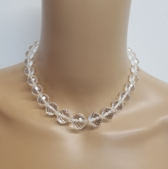 VINTAGE GRADUATED FACETED QUARTZ CRYSTAL ROCK NECKLACE WITH 14K WHITE GOLD CLASP - Picture 1 of 6